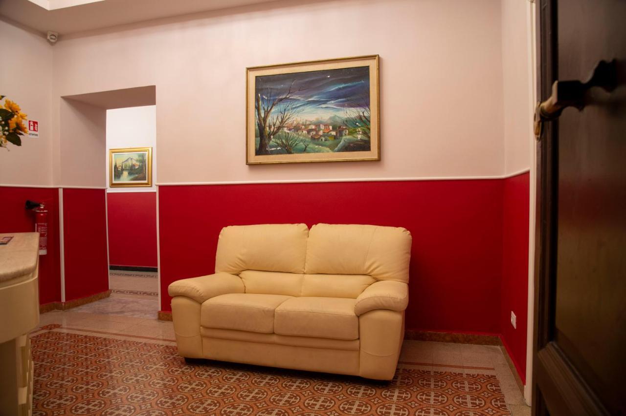 Hotel Domus Napoleone Řím Exteriér fotografie