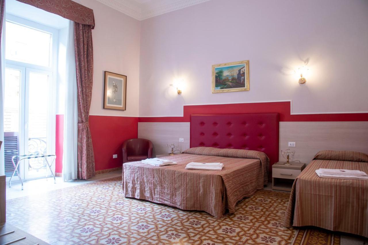 Hotel Domus Napoleone Řím Exteriér fotografie
