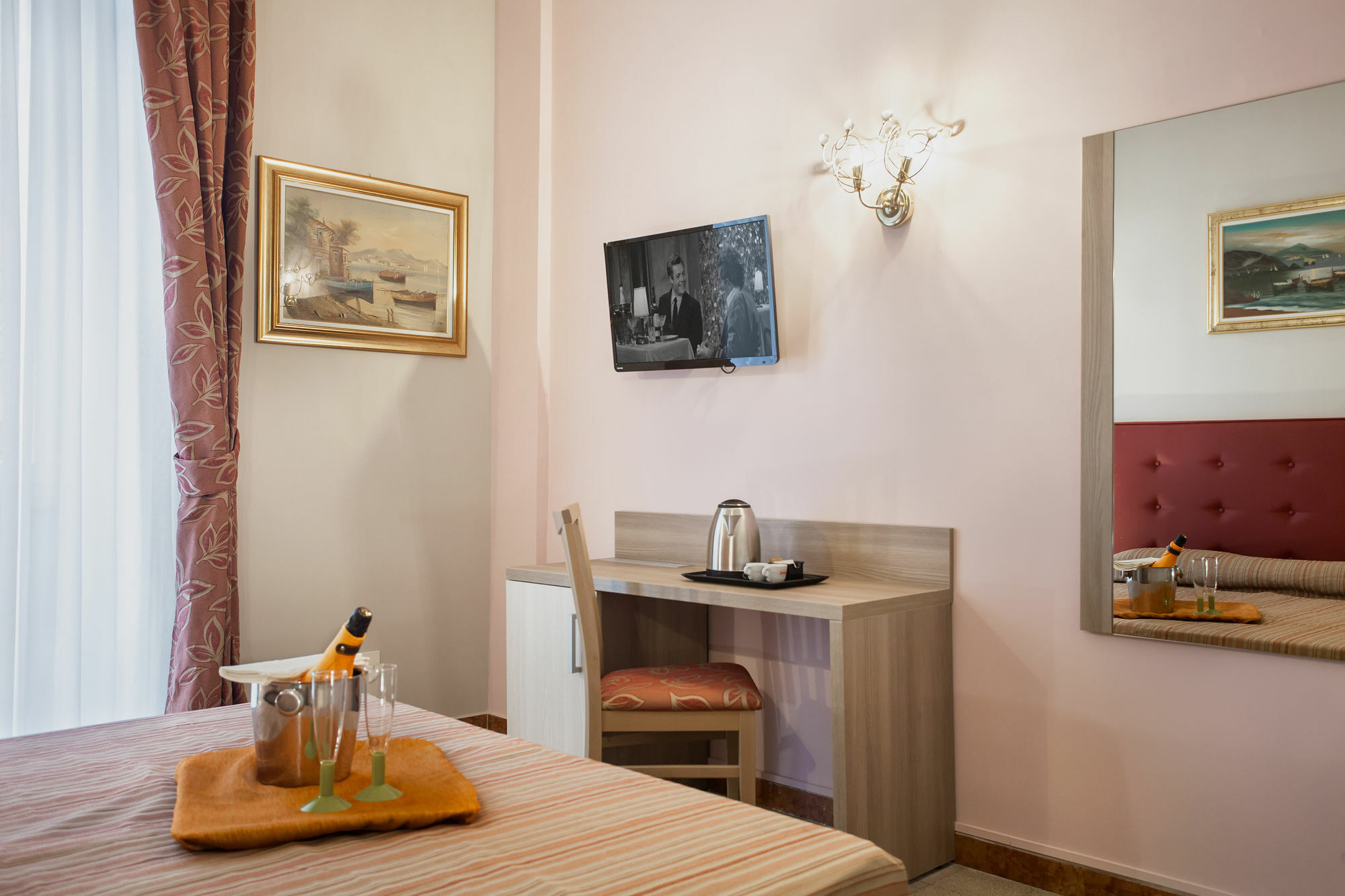 Hotel Domus Napoleone Řím Exteriér fotografie